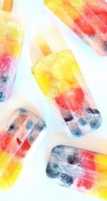 Read more about the article Keep cool with our rainbow ice lollies recipe!